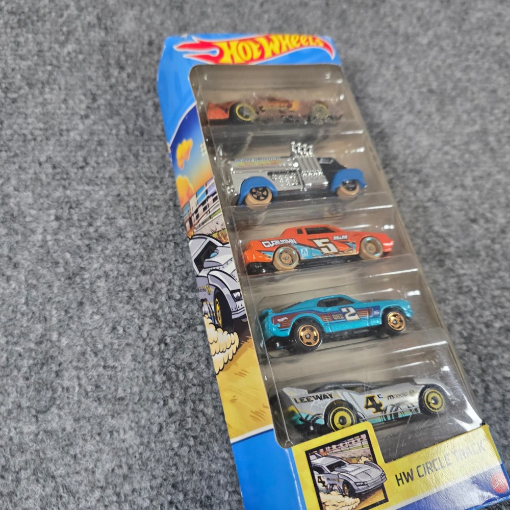 Hot Wheels HW Circle Track 5 Car Gift Pack 70 Mustang Camaro Fast Gassin Maximum - Picture 3 of 7